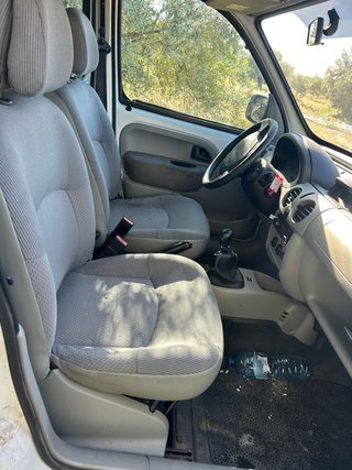Renault kangoo 2003 GRIPADA NECESITA MOTOR