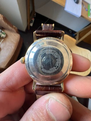 Reloj Duward Clásico Dorado y Marrón (MOVIMIENTO)