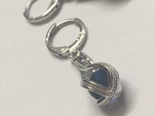 Pendientes de Plata con Zafiro Azul