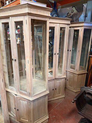 Vitrina Colonial Decape Madera y Cristal