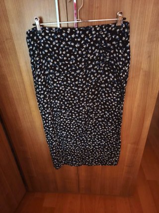 Falda midi estampada floral