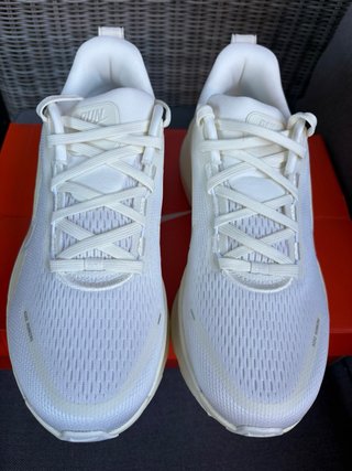 Zapatillas Nike Vomero 18 Talla 42