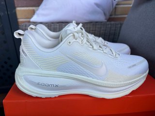Zapatillas Nike Vomero 18 Talla 42