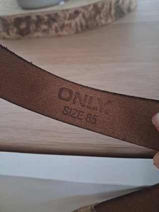 NUEVO. ONLY cinturón 85