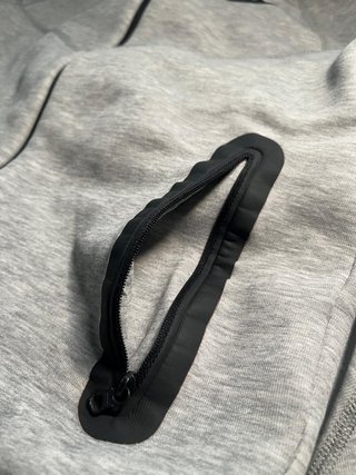 Conjunto Nike Tech gris niño
