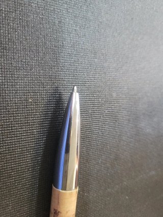 Bolígrafo con tinta recambiable