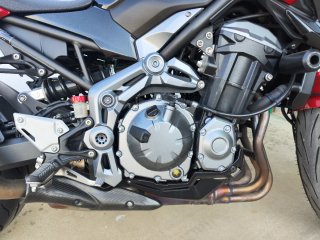 Kawasaki Z900 A2 Naked Roja Negra