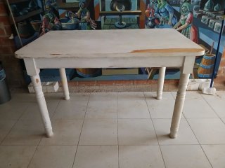 Mesa de roble maciza