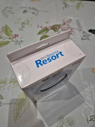 WII SPORTS RESORTS+ACCESORIO WII MOTE Precintado!!