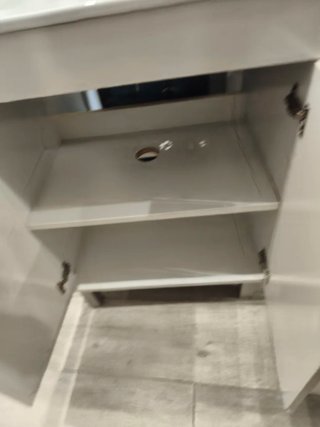 Lavabo de baño de porcelana blanco