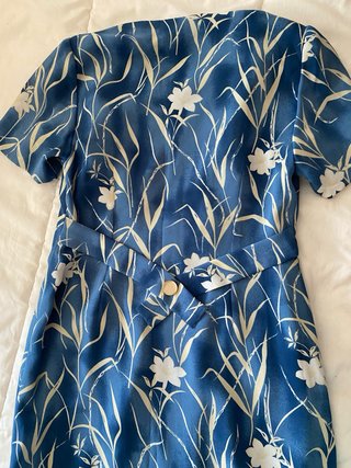 Vestido vintage floral azul y blanco