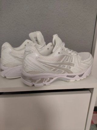 Zapatillas deportivas ASICS blancas
