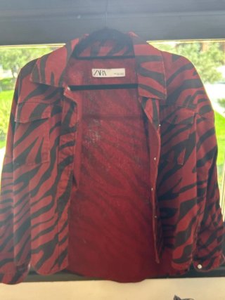 Cazadora Zara Animal Print Talla S