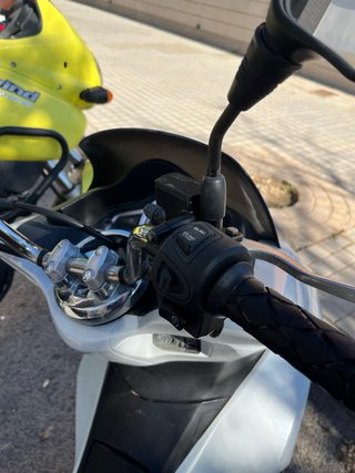 Honda PCX 125 Blanca