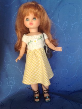 Vestido para muñeca Nancy
