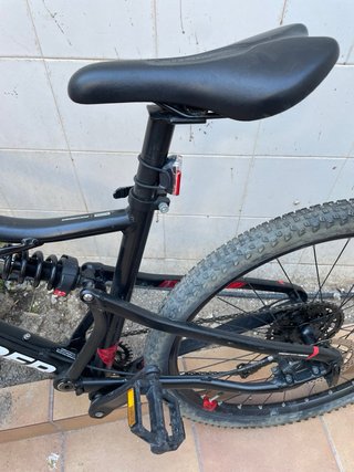 Bicicleta Rockrider Negra y Roja