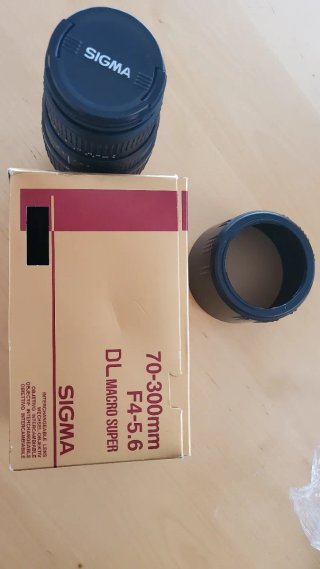 Sigma 70-300mm DL Macro Super objetivo