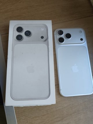 iPhone 17 Pro Max 256GB Plata Como Nuevo