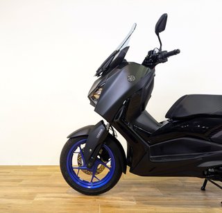 YAMAHA XMAX 300   (modelo actual) 2025
