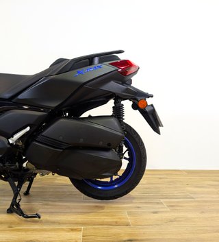 YAMAHA XMAX 300   (modelo actual) 2025
