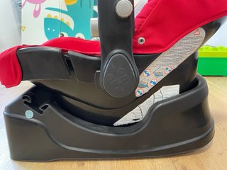 Silla coche bebé Chicco roja