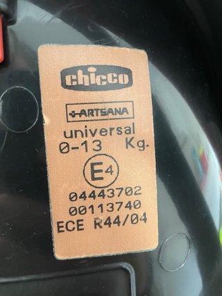 Silla coche bebé Chicco roja
