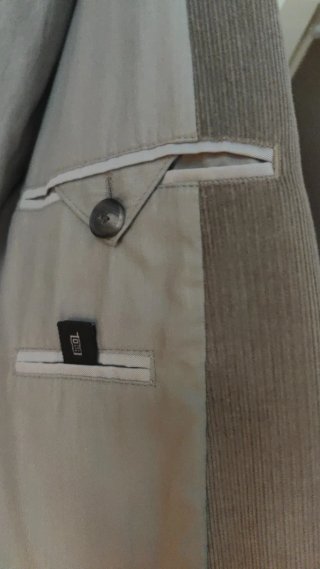 Americana Hugo Boss sin usar con etiquetas