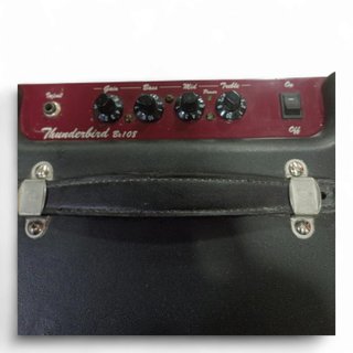 AMPLIFICADOR DE BAJO BEHRINGER BX108 + CABLE
