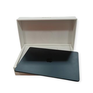 MACBOOK AIR M4 15" 256GB 16 RAM CON CAJA COMPLETA
