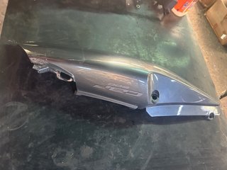 Tapa lateral izq colín Honda CBF 600 2007