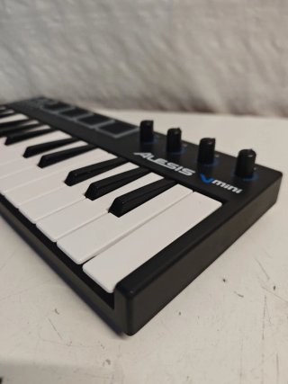 Teclado MIDI Alesis Vmini