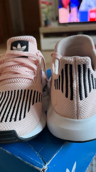 Deportivas Adidas rosas talla 38