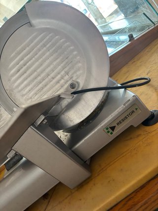 Cortadora de fiambre eléctrica