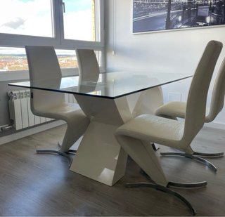 Mesa de comedor cristal y base blanca