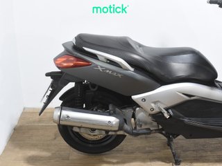 YAMAHA XMAX 125