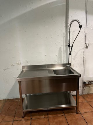 Fregadero industrial acero inox con grifo