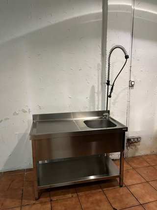 Fregadero industrial acero inox con grifo