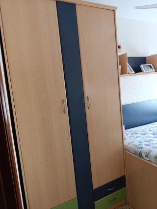Armario y cama nido 90, escritorio-zapatero-silla.