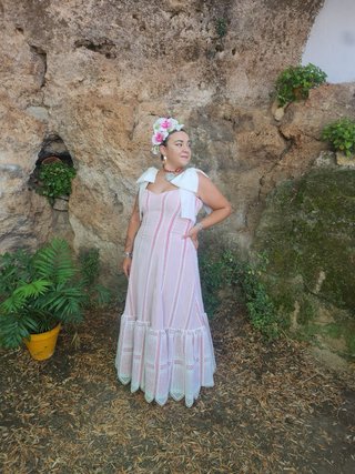 Traje de Gitana Rociero Rosa y Blanco