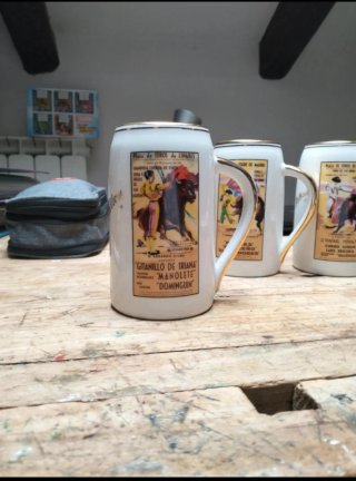3 Boccali Ceramica Bianco con bordo oro Corrida