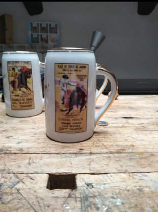3 Boccali Ceramica Bianco con bordo oro Corrida