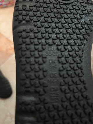 Escarpines SUBEA negros talla 35-37
