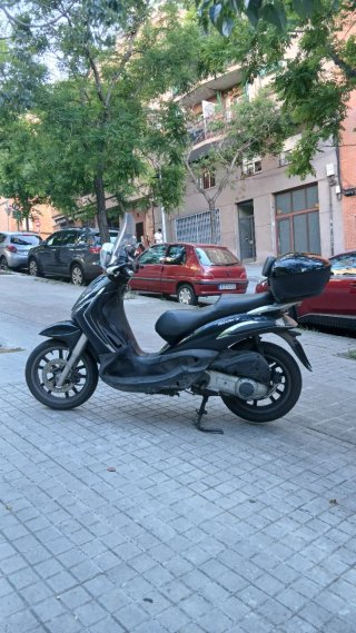 Moto Scooter 125 Piaggio Beverly Tourer Negra