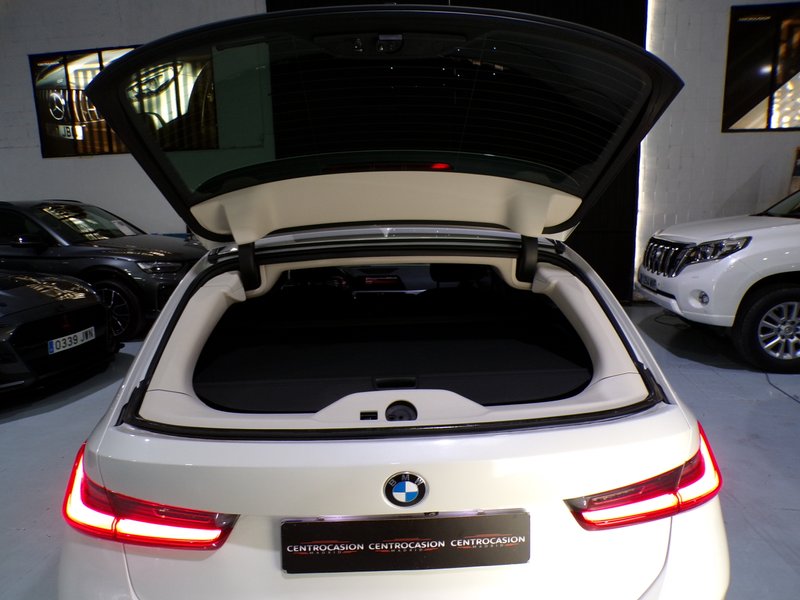 BMW Serie 3 Touring 320d xDrive (G21 LCI) 2022, foto 13