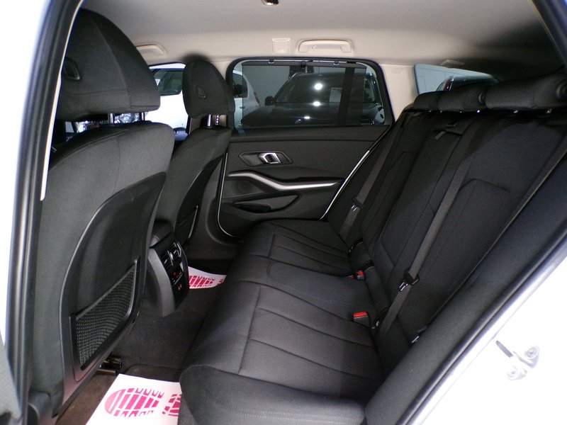 BMW Serie 3 Touring 320d xDrive (G21 LCI) 2022, foto 25