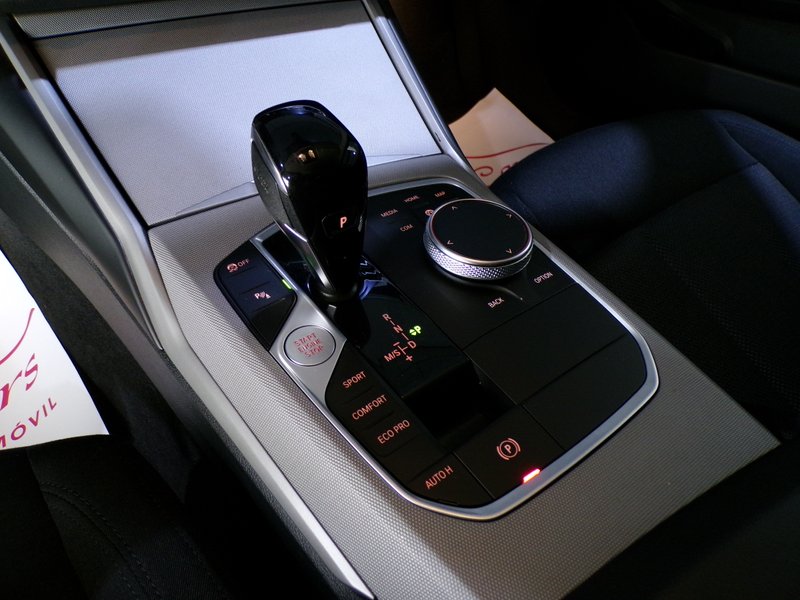 BMW Serie 3 Touring 320d xDrive (G21 LCI) 2022, foto 39