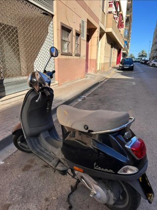Vespa Piaggio LX50 2T Negra
