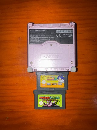 Consola Game Boy Advance SP Rosa + 2 Juegos