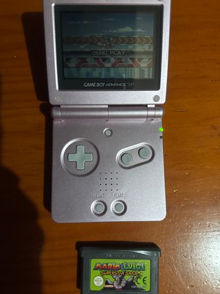 Consola Game Boy Advance SP Rosa + 2 Juegos