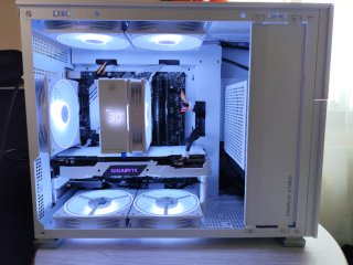 PC Gaming Blanco con Pantalla Integrada
